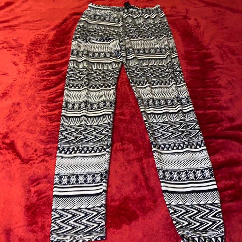 Forever 21 leggings (M)
